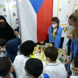 školáci z UAE